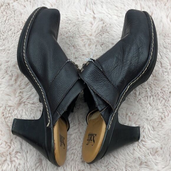 Sofft dark brown leather one buckle 3.5” heel - Picture 5 of 9